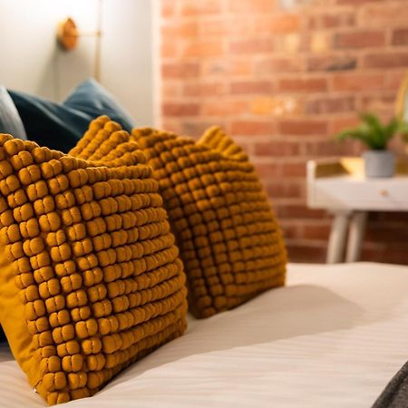 Commandery Vaults - Luxury Apartment In City Centre With Sky Tv Worcester Exteriér fotografie