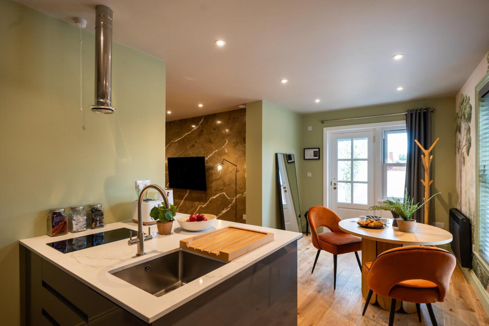 Commandery Vaults - Luxury Apartment In City Centre With Sky Tv Worcester Exteriér fotografie