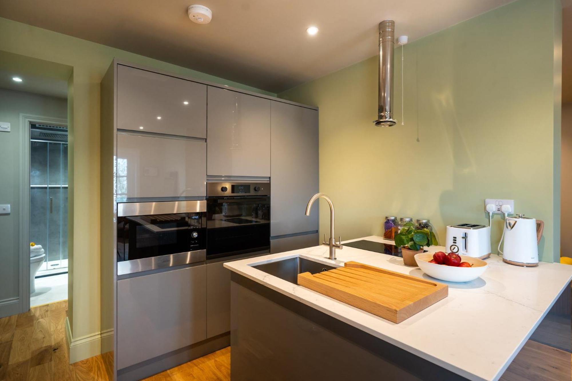 Commandery Vaults - Luxury Apartment In City Centre With Sky Tv Worcester Exteriér fotografie