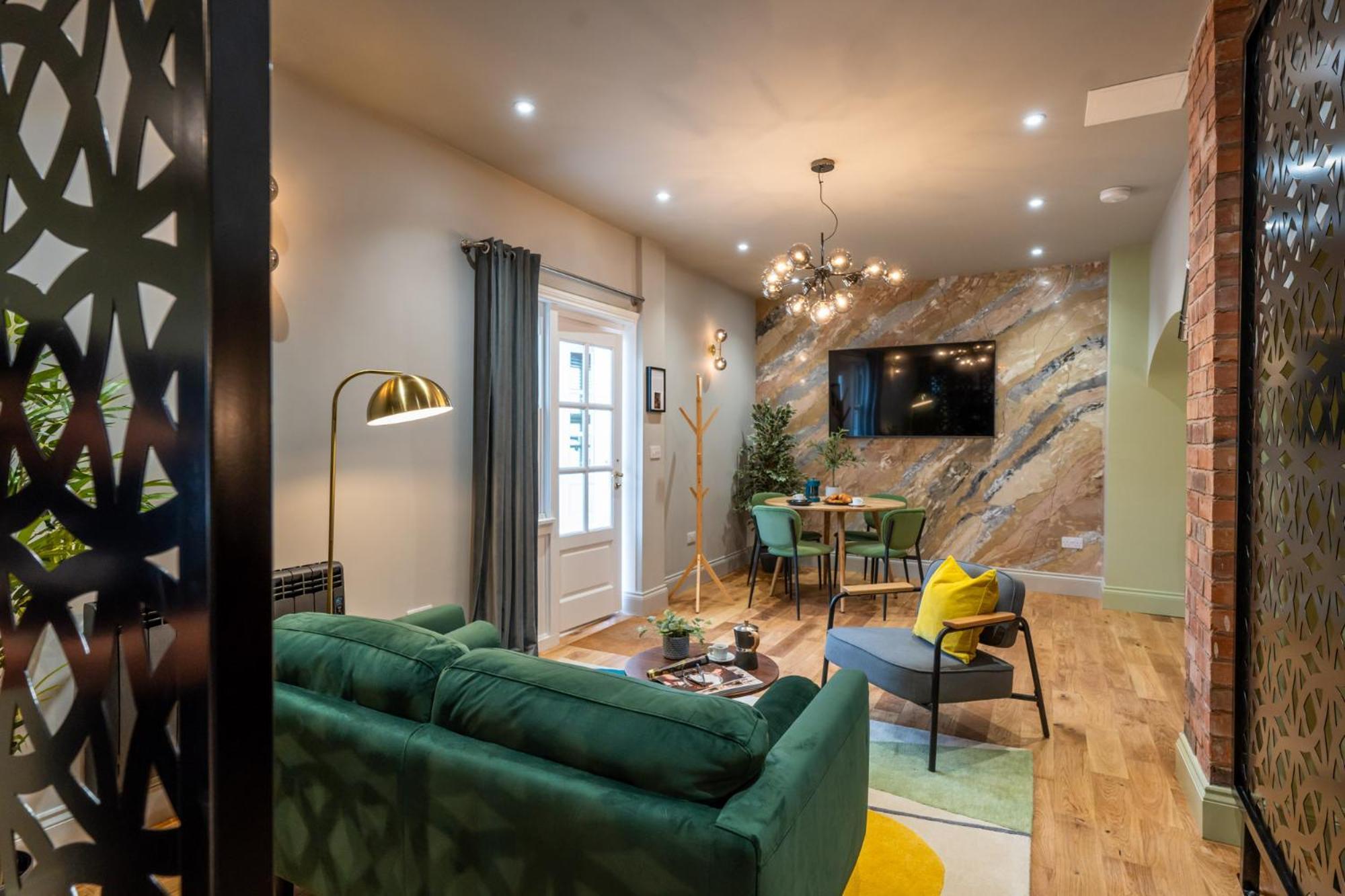 Commandery Vaults - Luxury Apartment In City Centre With Sky Tv Worcester Exteriér fotografie