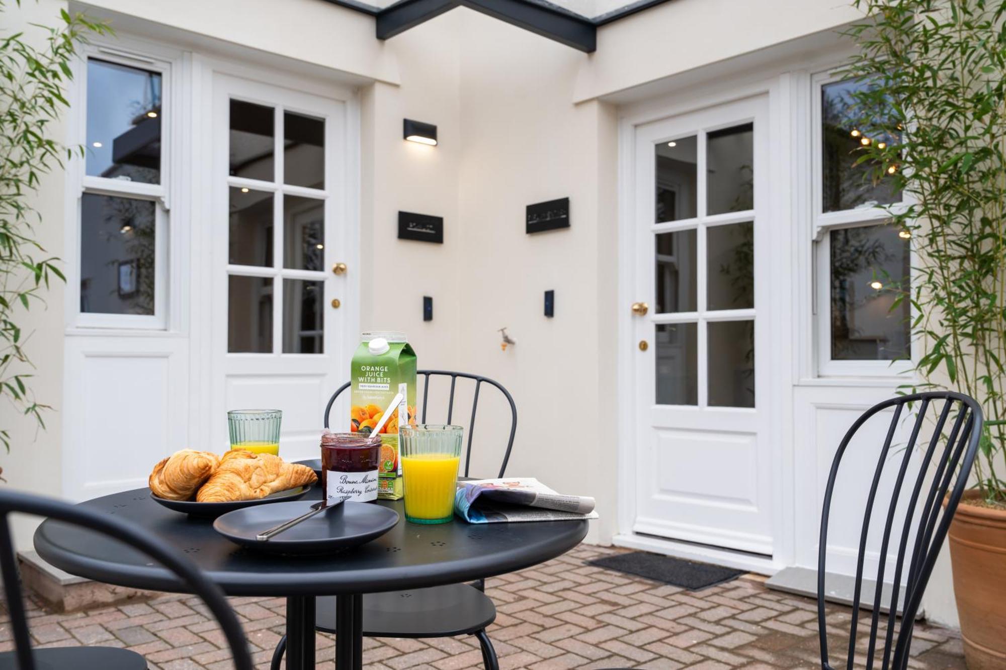Commandery Vaults - Luxury Apartment In City Centre With Sky Tv Worcester Exteriér fotografie
